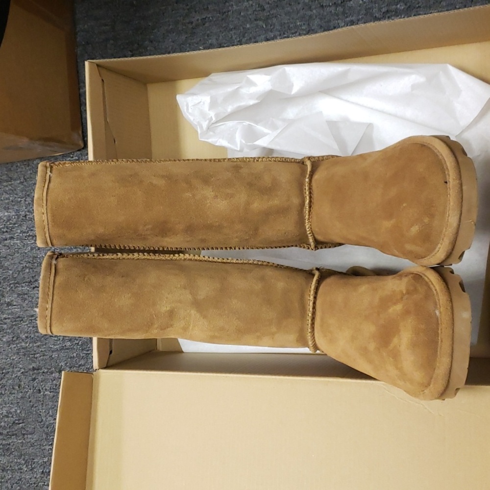 Bearpaw elle tall hickory size 7 womens boot slightly worn